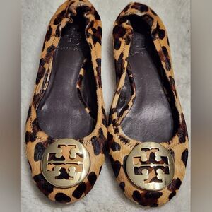 Tory Burch Women's Reva Leopard Print Calf Hair Ballet Flats Size 6.5
